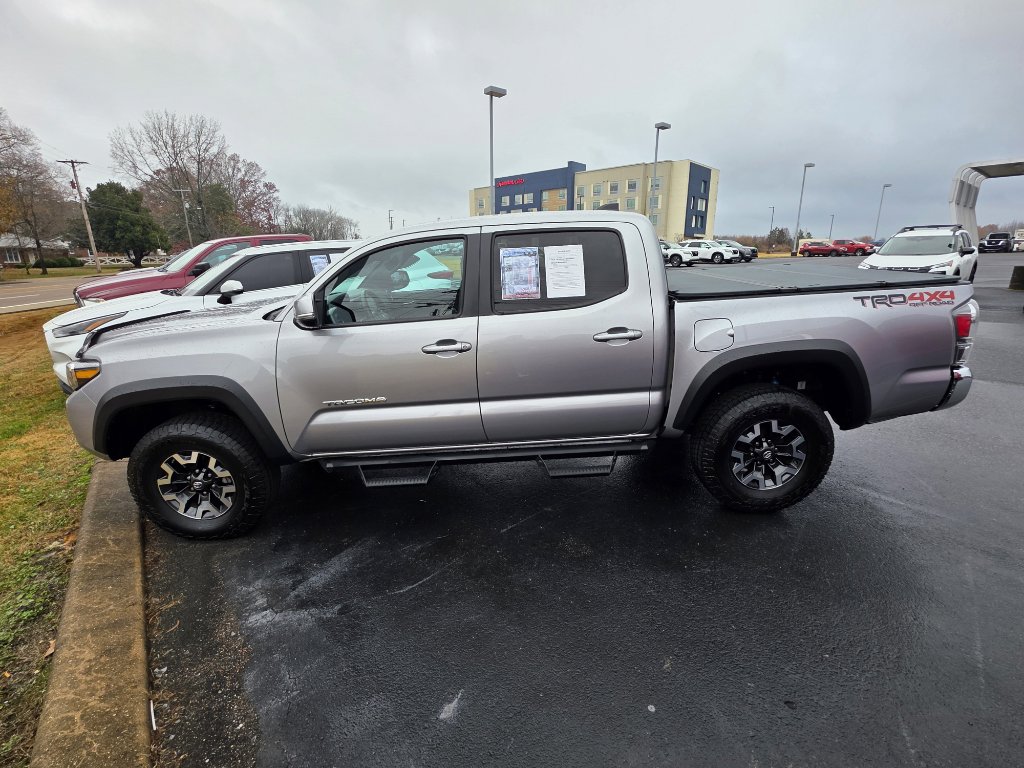 Used 2020 Toyota Tacoma TRD Off-Road image 6