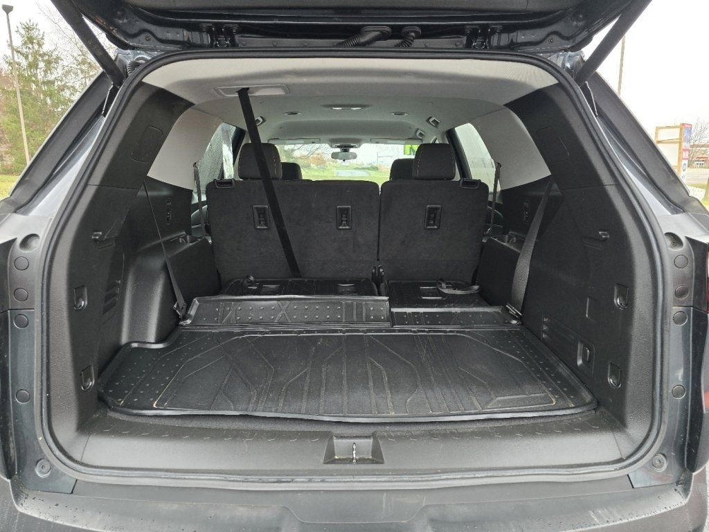 Used 2021 Chevrolet Traverse LT w/ LPO, Floor Liner Package image 17
