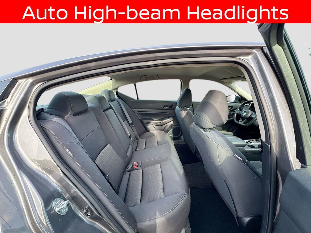 Used 2024 Nissan Altima 2.5 S FWD image 11