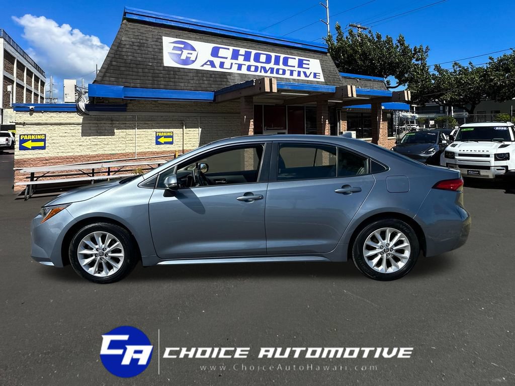 Used 2022 Toyota Corolla XLE FWD image 3