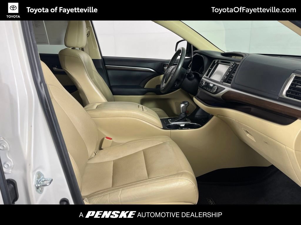 Used 2015 Toyota Highlander Limited FWD image 5