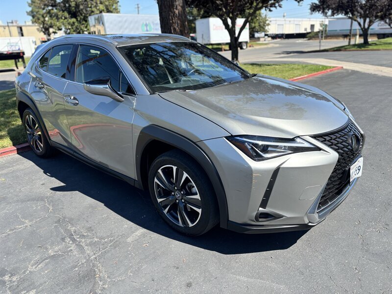 Used 2020 Lexus UX 200 w/ Accessory Package FWD image 3