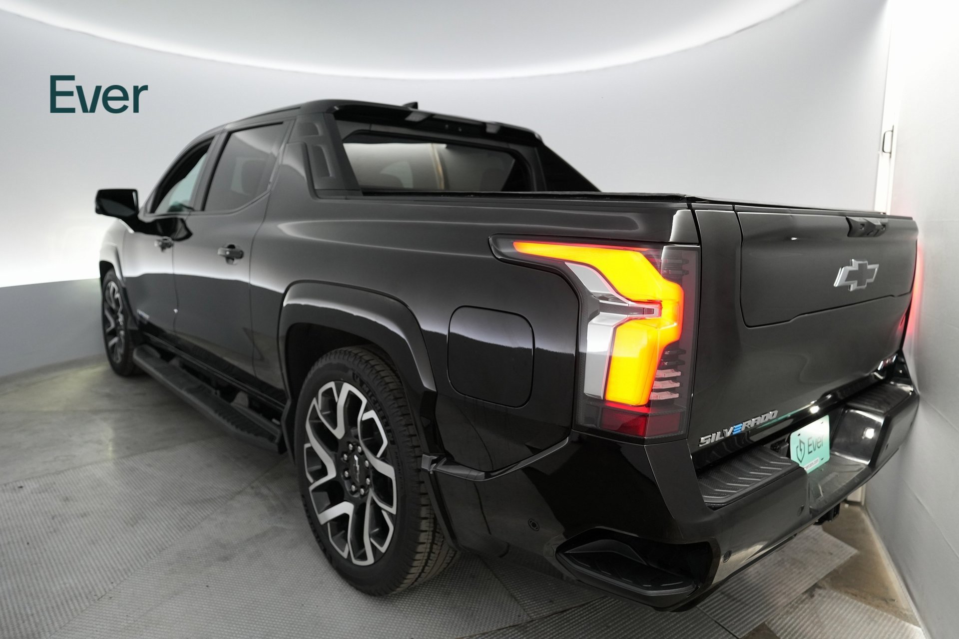 Used 2024 Chevrolet Silverado EV RST image 3