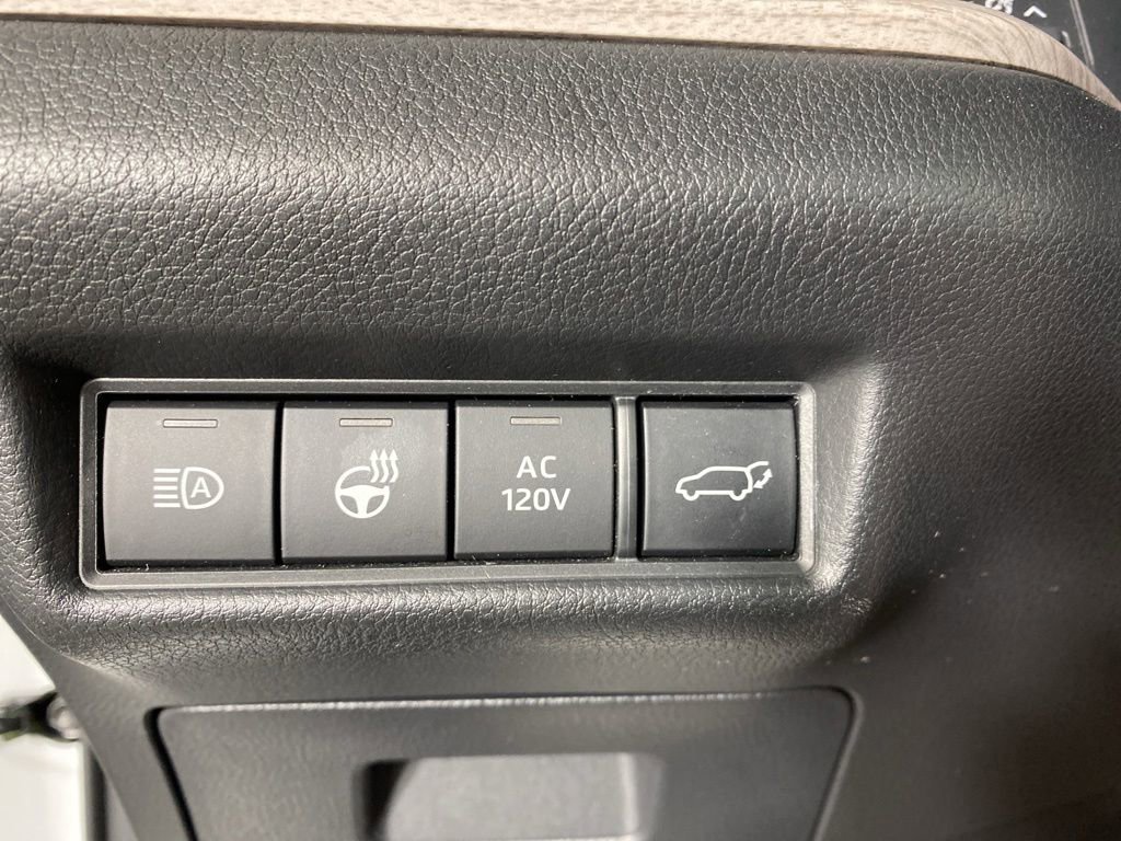 Used 2024 Toyota Grand Highlander AWD Hybrid image 25