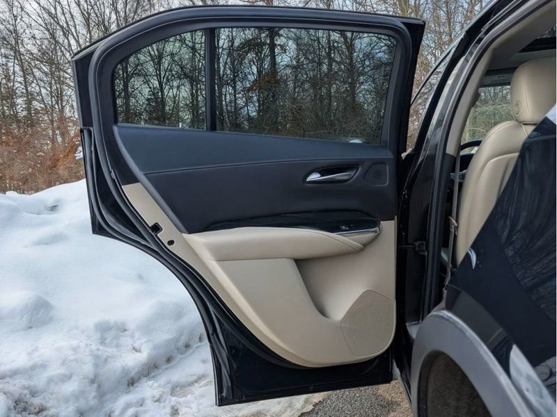 Used 2020 Cadillac XT4 Premium Luxury w/ Driver Awareness Package FWD image 11