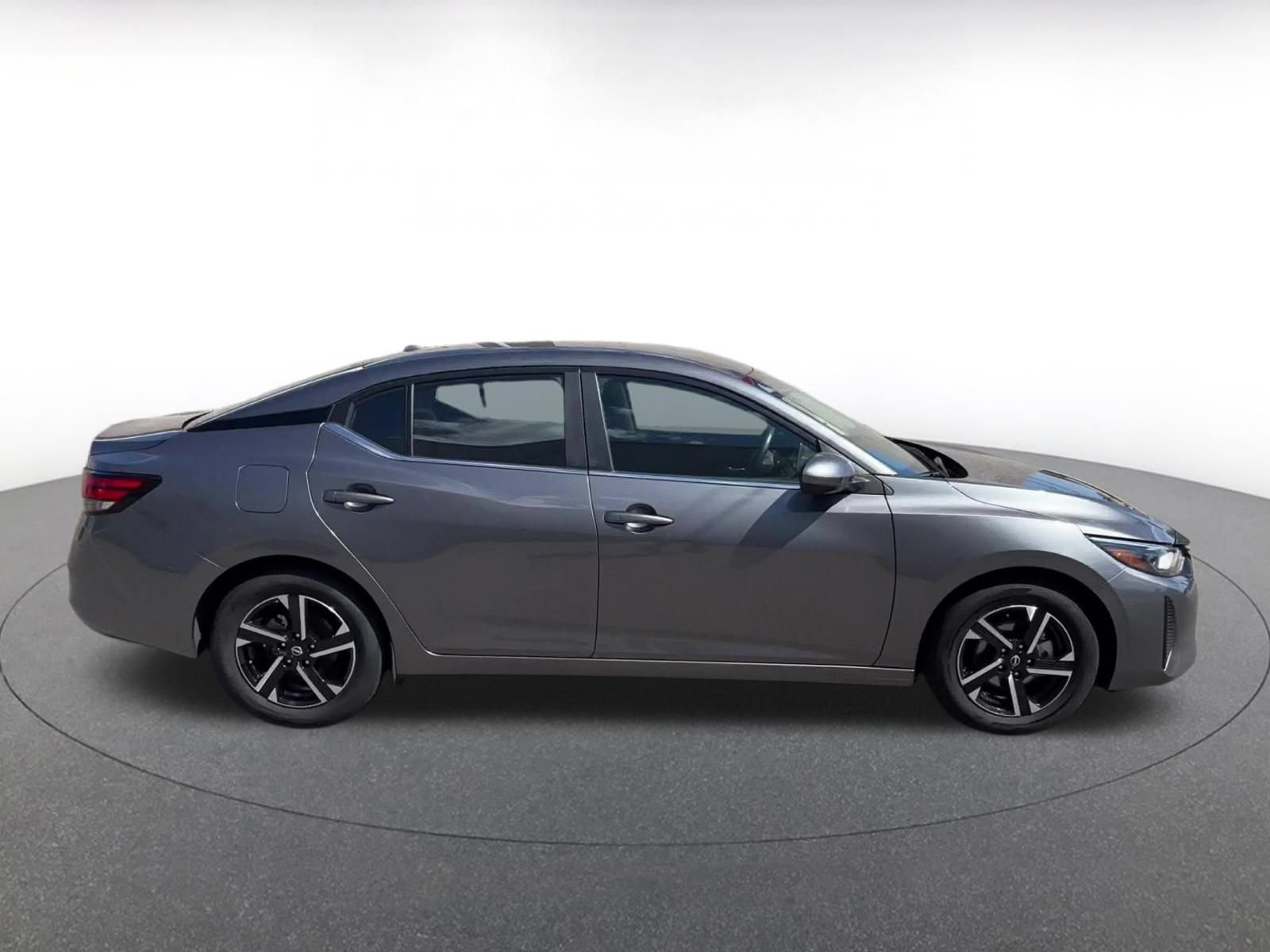Used 2025 Nissan Sentra SV FWD image 13