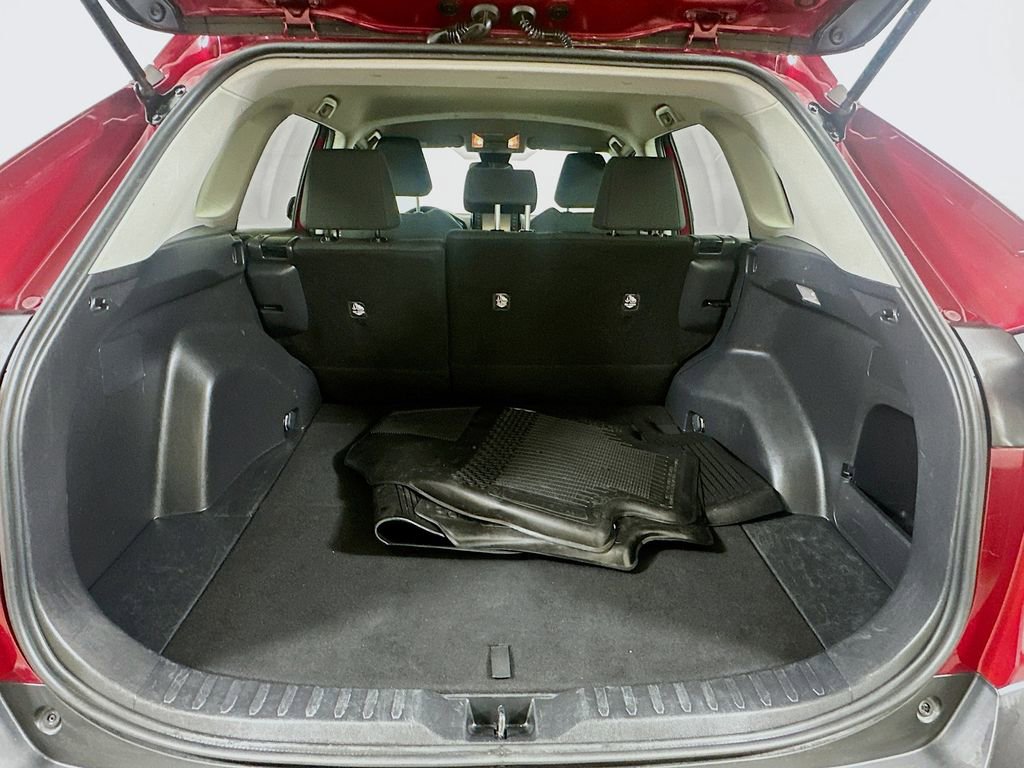 Used 2019 Toyota RAV4 LE FWD image 24