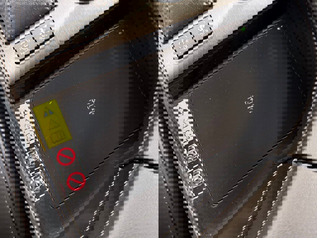 Certified 2025 Lexus ES 300h w/ Premium Package image 22