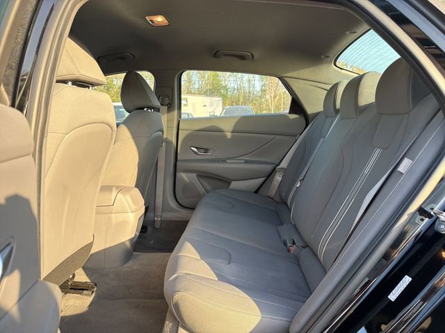 Used 2024 Hyundai Elantra SEL image 13