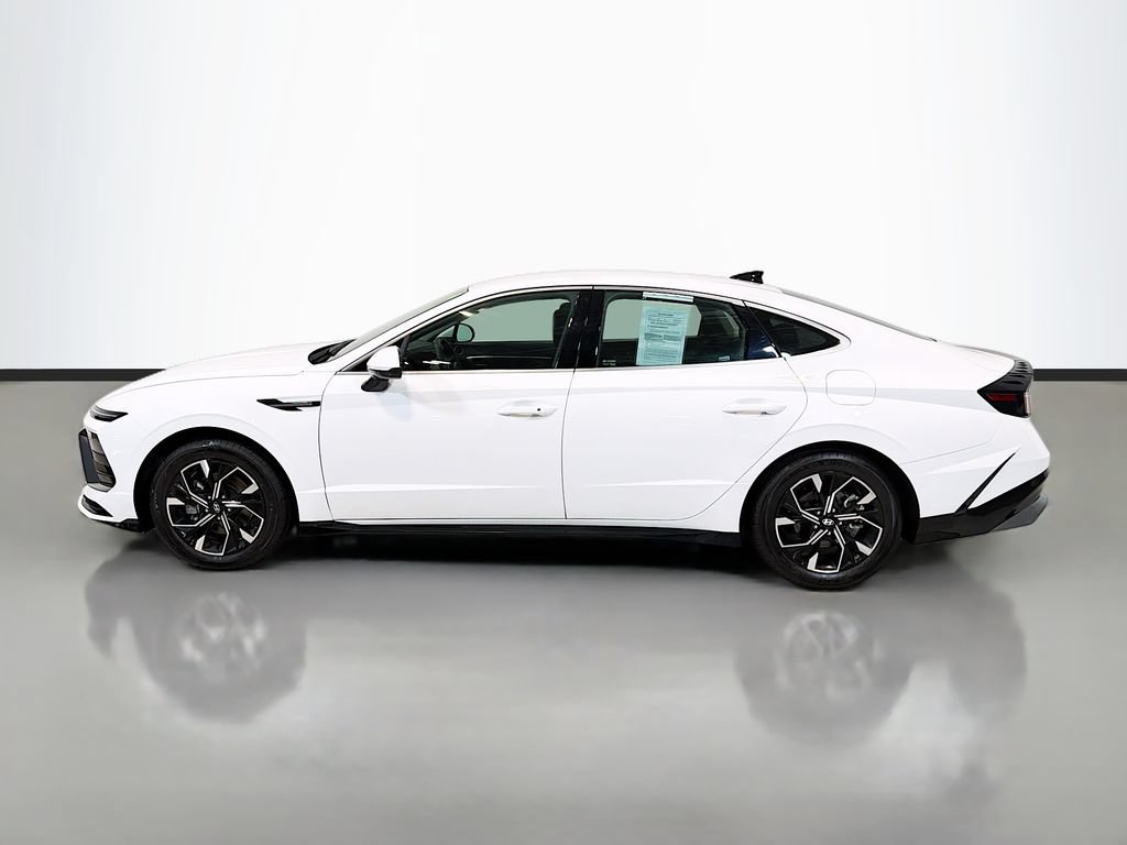 Used 2024 Hyundai Sonata SEL FWD image 2