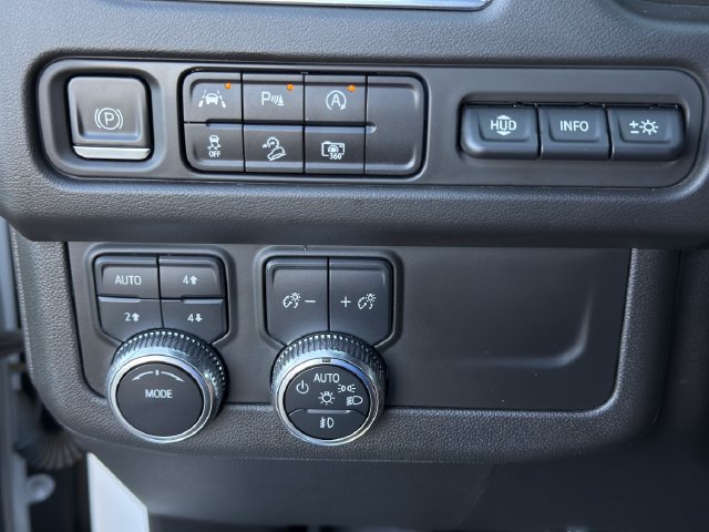 Used 2023 GMC Yukon XL AT4 w/ AT4 Premium Package AWD/4WD image 26