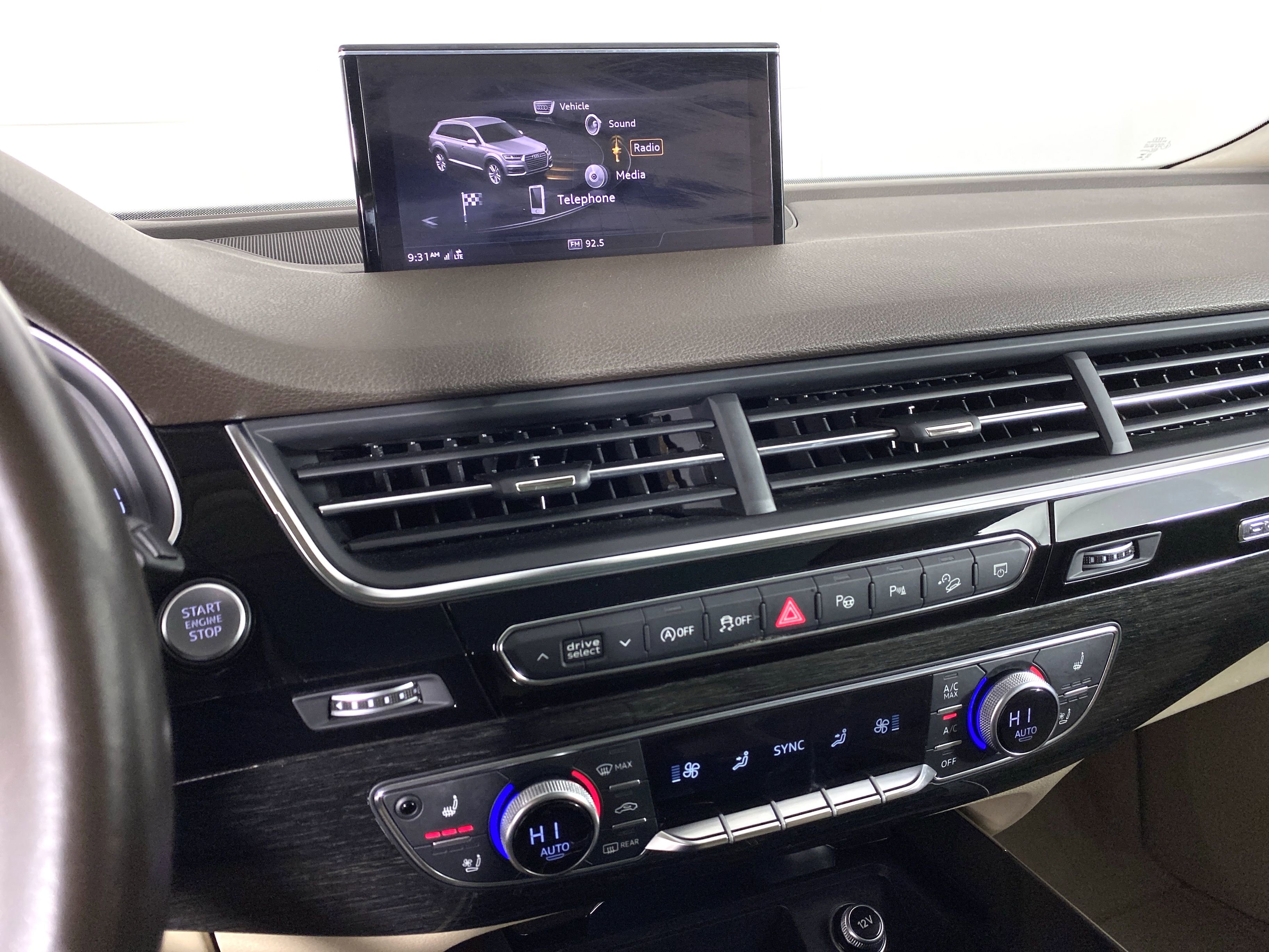 Used 2019 Audi Q7 3.0T Prestige image 29