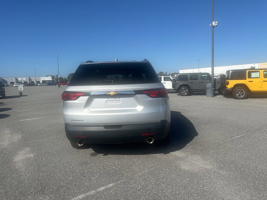 Used 2022 Chevrolet Traverse LT image 6