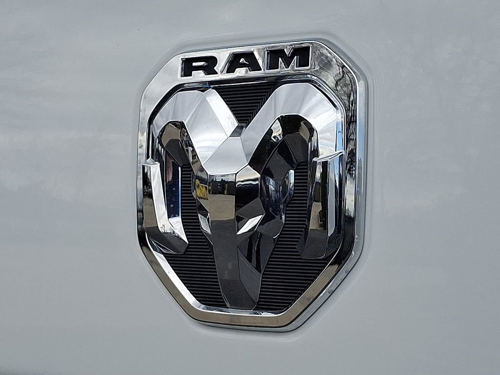 Used 2024 RAM 2500 Tradesman w/ Chrome Appearance Group image 29