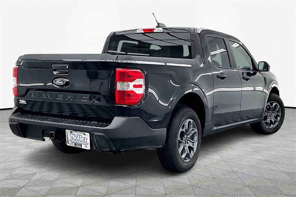 Used 2025 Ford Maverick XLT w/ Equipment Group 302A image 2