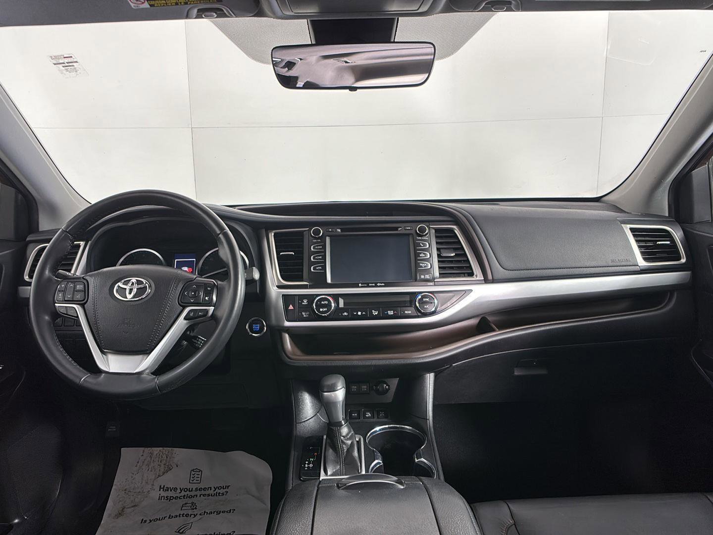 Used 2019 Toyota Highlander XLE AWD/4WD image 20