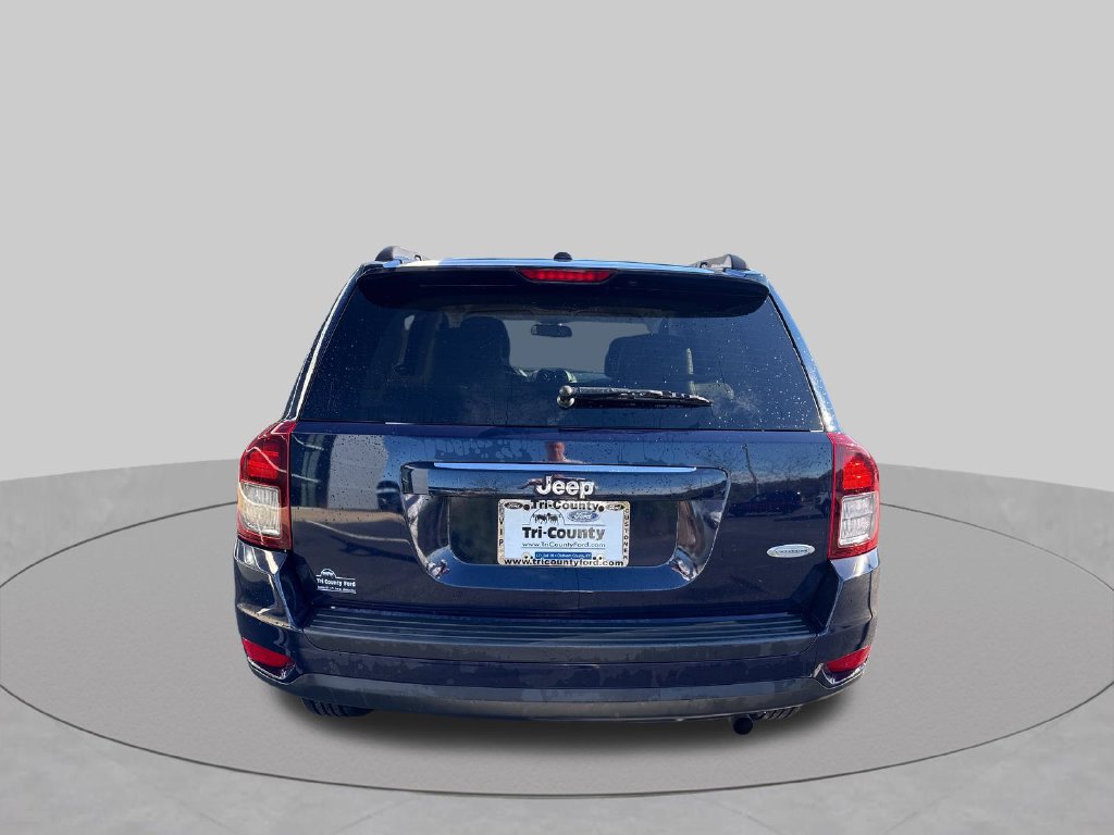Used 2017 Jeep Compass Latitude FWD image 6