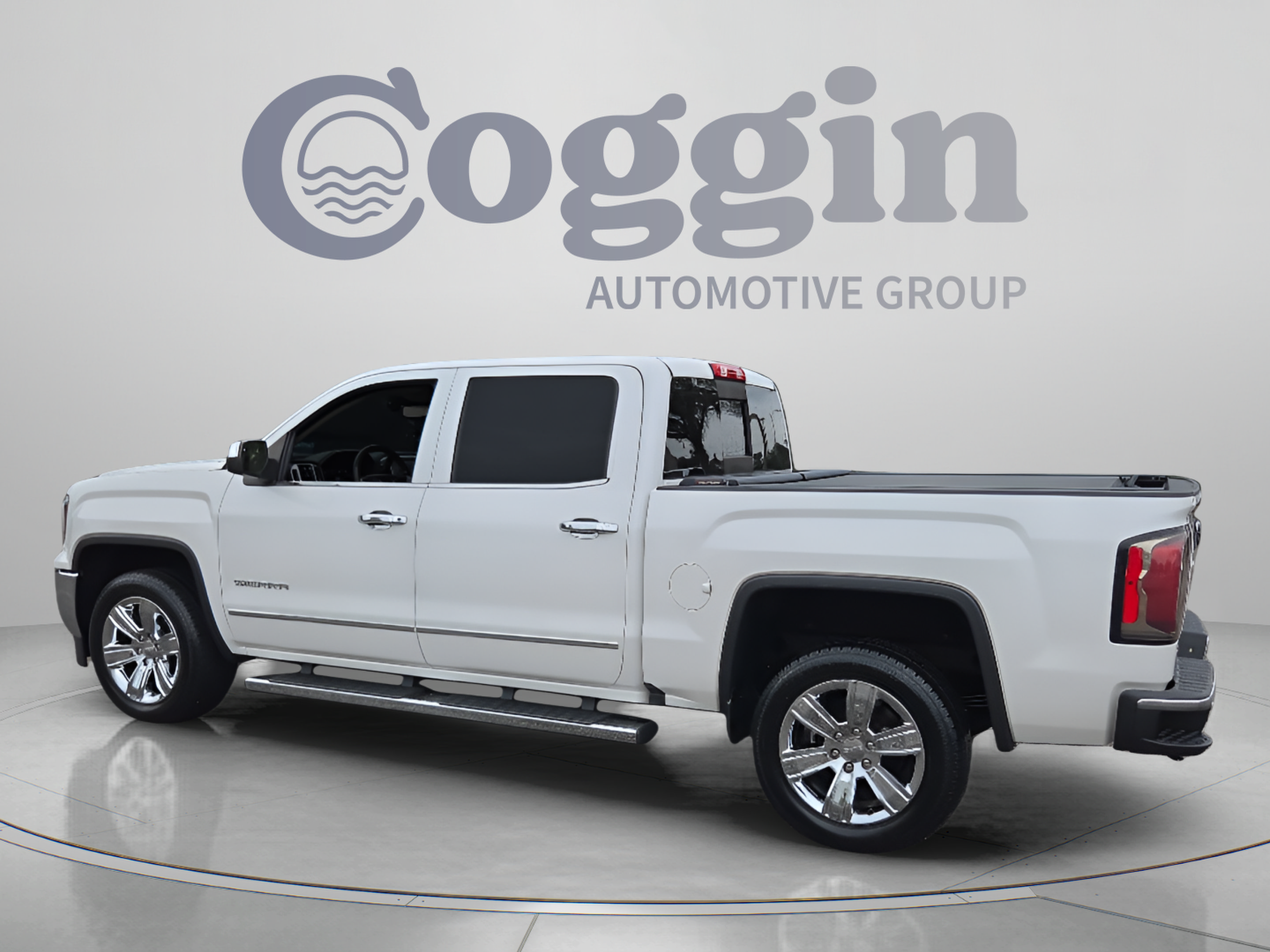 Certified 2018 GMC Sierra 1500 SLT w/ Enhanced Driver Alert Package RWD image 3