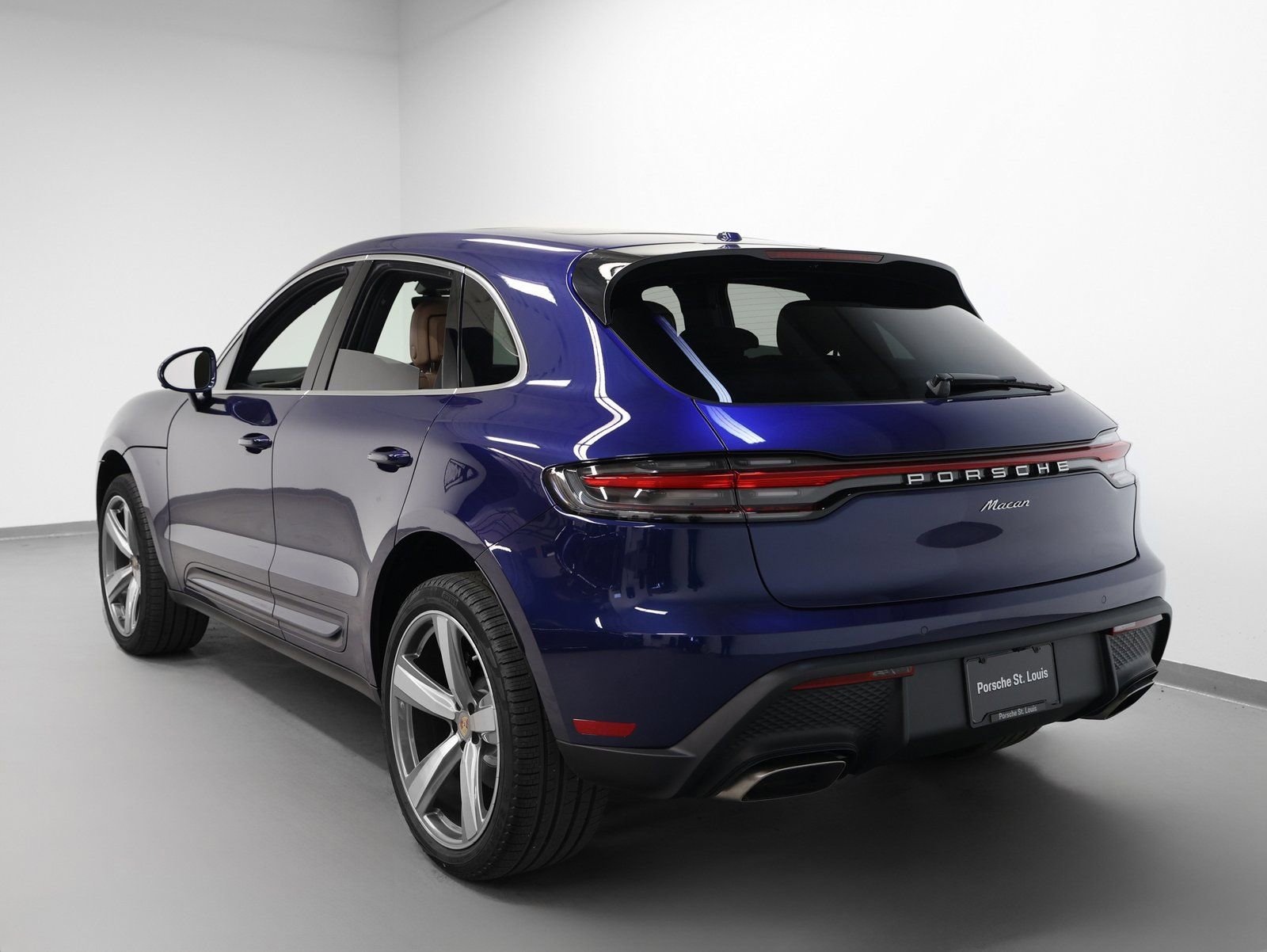 New 2026 Porsche Macan image 3
