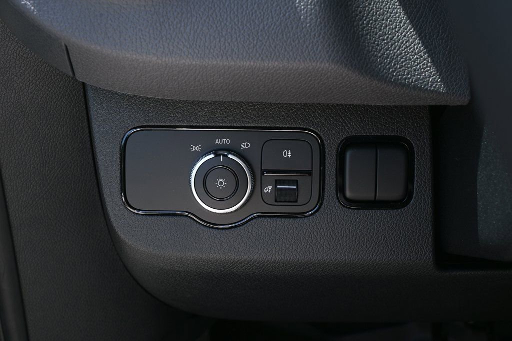 Used 2025 Mercedes-Benz Sprinter 2500 image 9