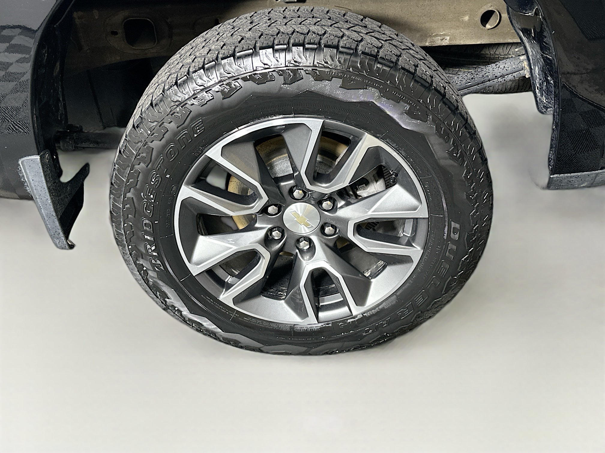 Used 2023 Chevrolet Silverado 1500 LT AWD/4WD image 11
