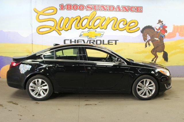 Used 2017 Buick Regal Premium w/ Driver Confidence Package #1 FWD image 1