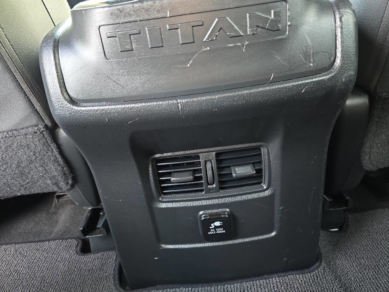 Used 2018 Nissan Titan XD image 20