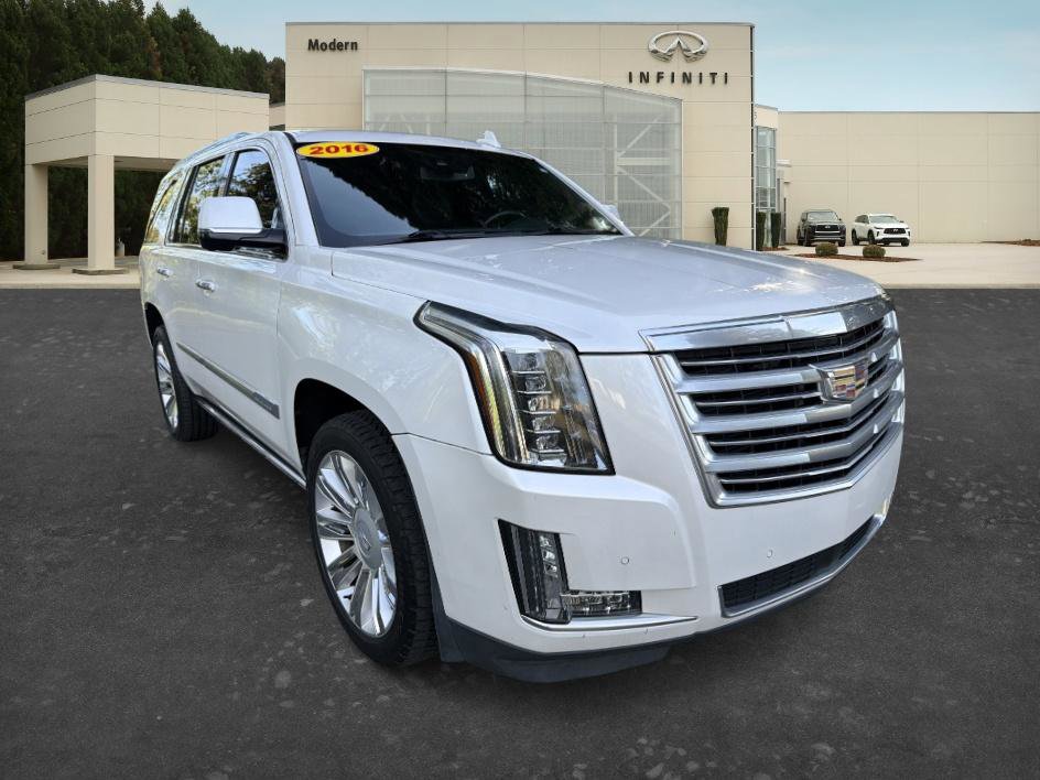 Used 2016 Cadillac Escalade Platinum image 3