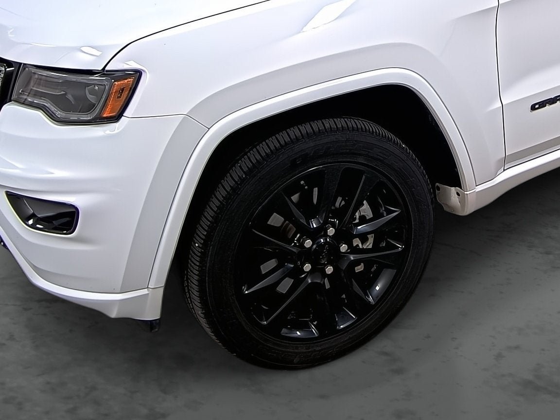 Used 2021 Jeep Grand Cherokee Laredo X AWD/4WD image 7