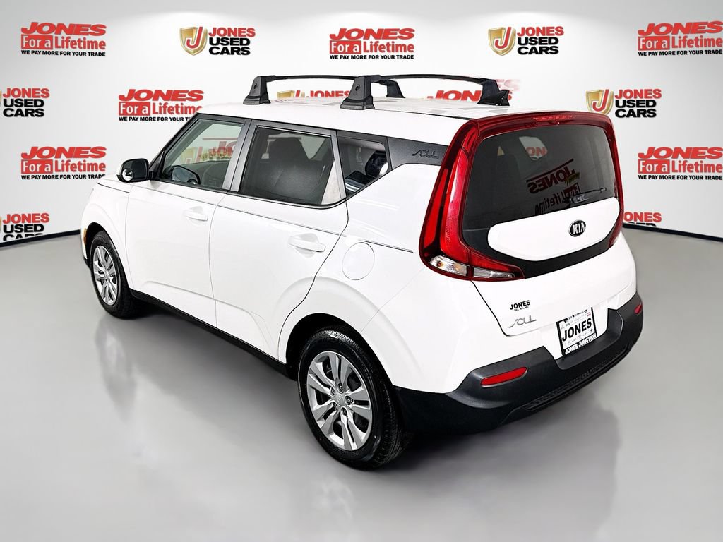 Used 2021 Kia Soul LX FWD image 2