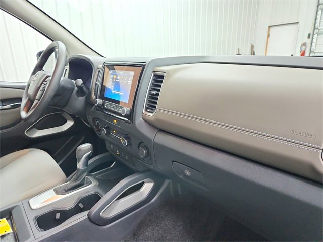 Used 2022 Nissan Frontier SV w/ Graphics Package image 33