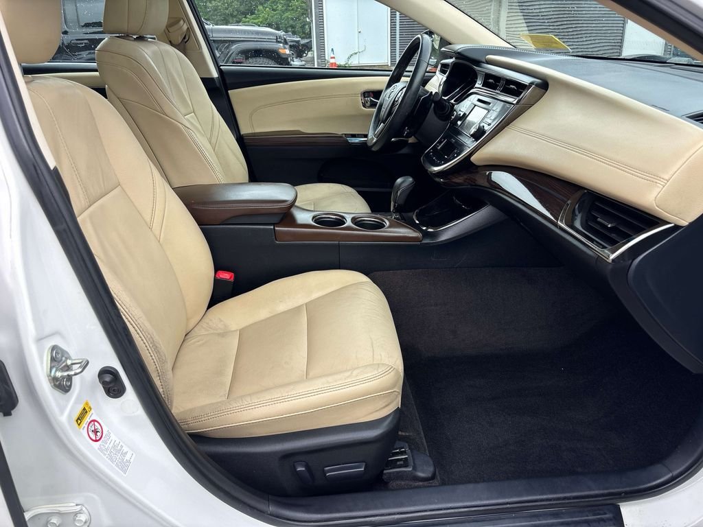 Used 2014 Toyota Avalon XLE Touring FWD image 15