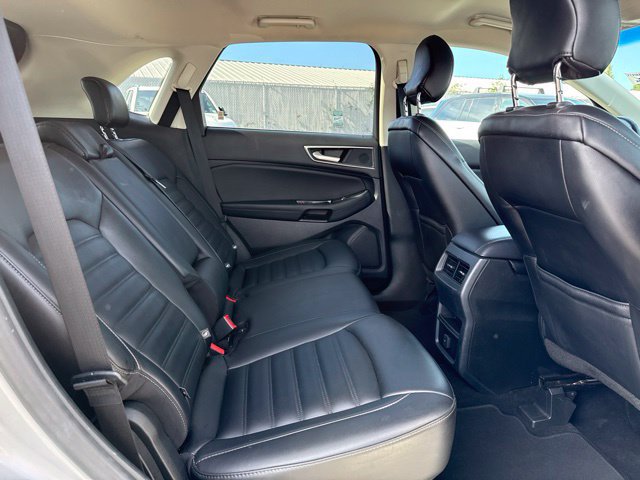Used 2019 Ford Edge SEL w/ Equipment Group 201A AWD/4WD image 12