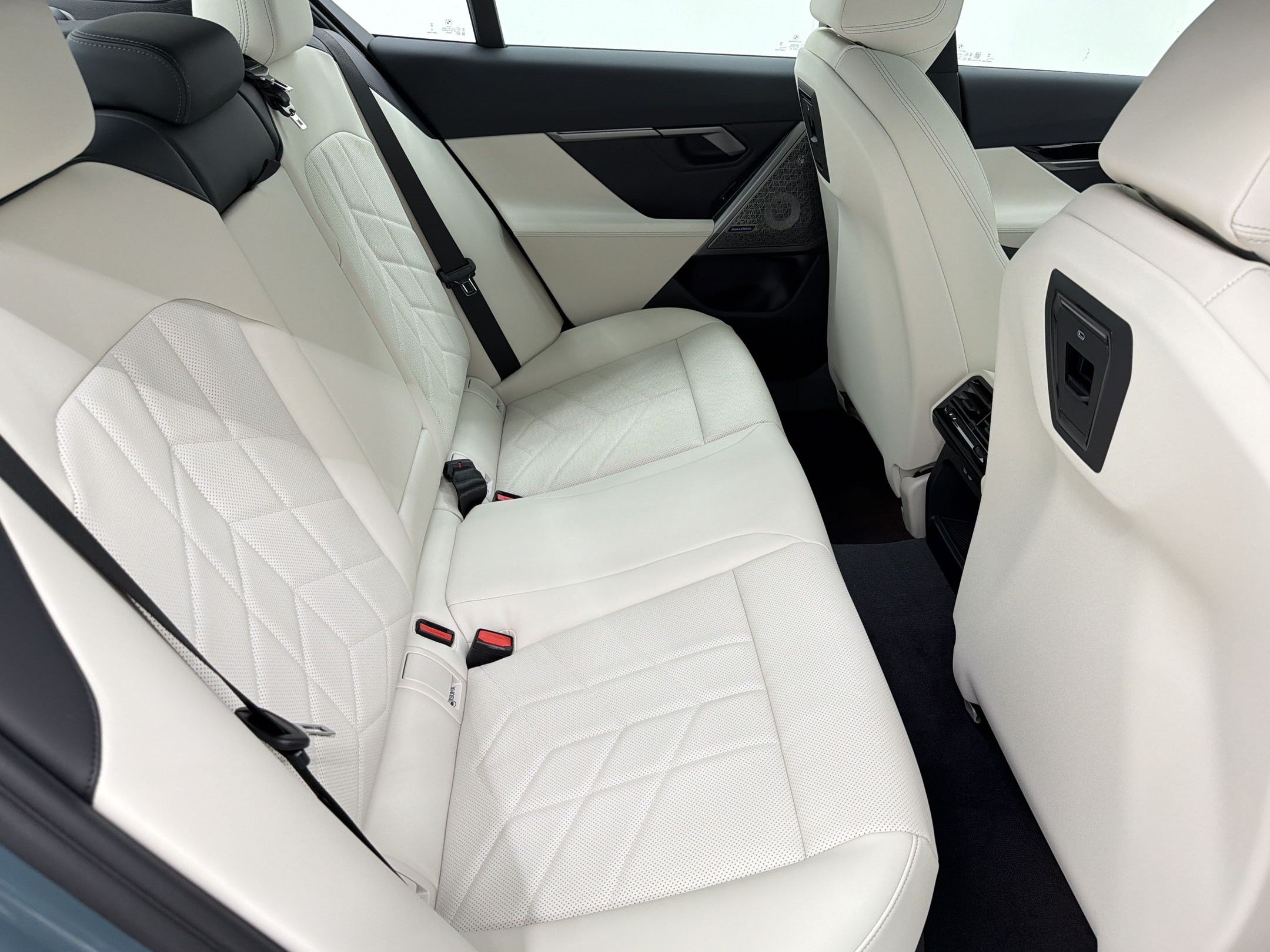 New 2026 BMW 530i w/ M Sport Package RWD image 26