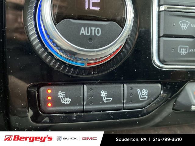 Certified 2021 GMC Yukon Denali w/ Denali Premium Package AWD/4WD image 39