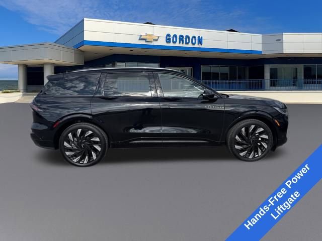 Used 2024 Lincoln Nautilus Reserve w/ Equipment Group 202A image 7