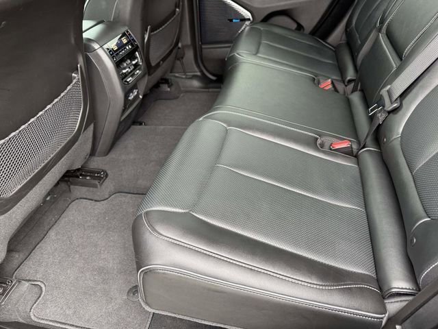 Used 2022 Jeep Grand Cherokee Overland w/ Advanced Protech Group III image 12