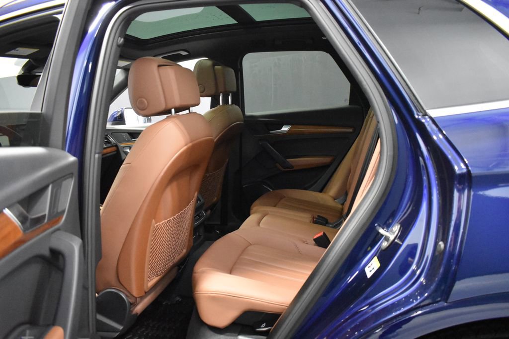 Used 2023 Audi Q5 2.0T Premium w/ Convenience Package AWD/4WD image 31