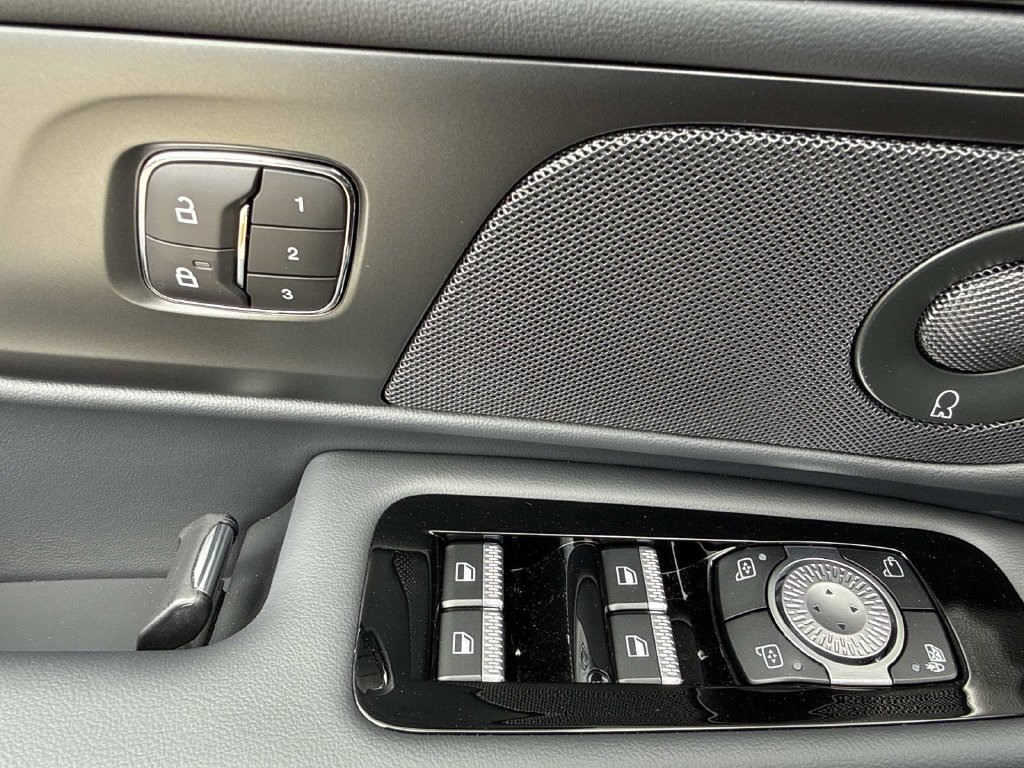 New 2026 Lincoln Nautilus Premier w/ Equipment Group 102A AWD/4WD image 19