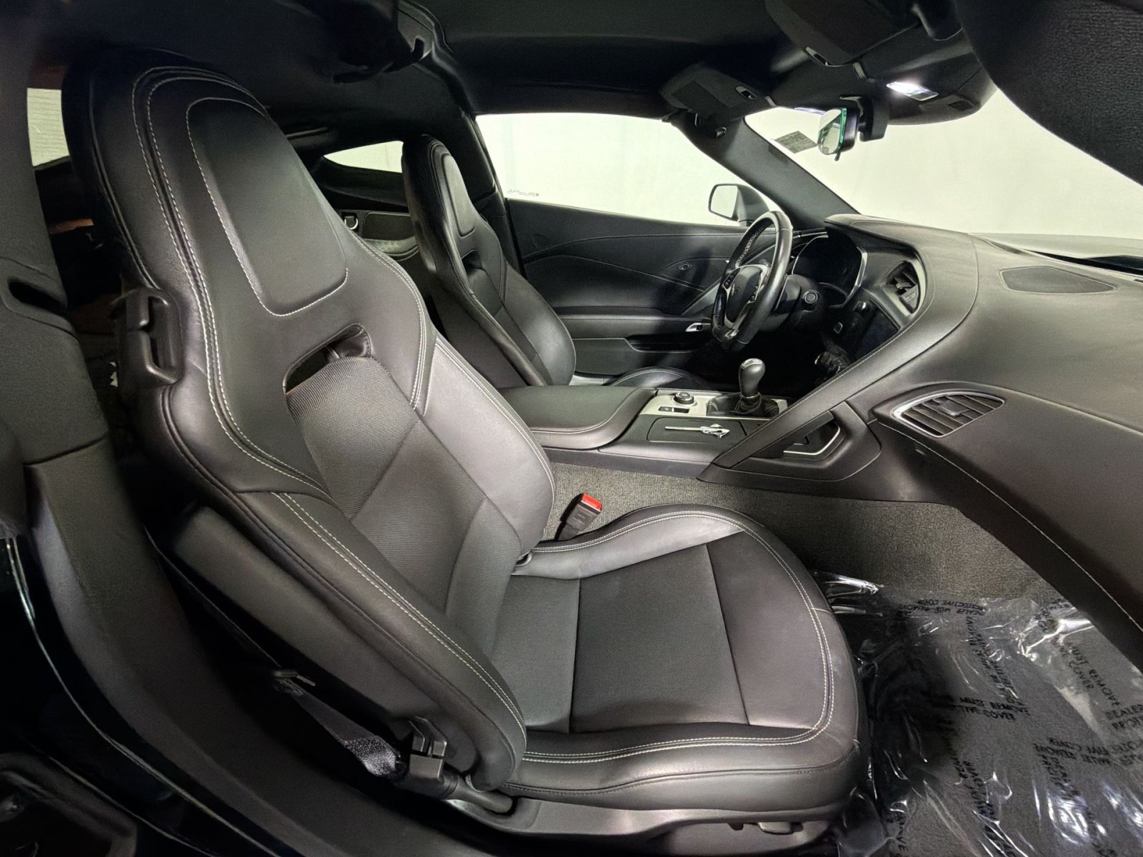 Used 2017 Chevrolet Corvette Stingray Coupe w/ 1LT RWD image 24