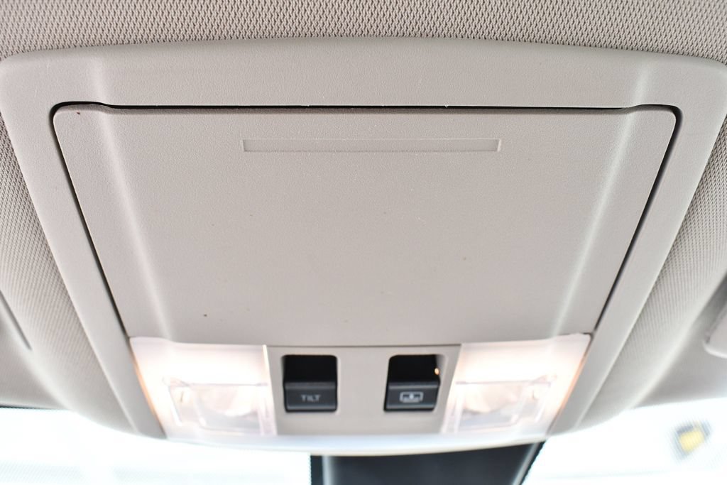 Used 2015 Lincoln MKX AWD w/ Equipment Group 102A image 32