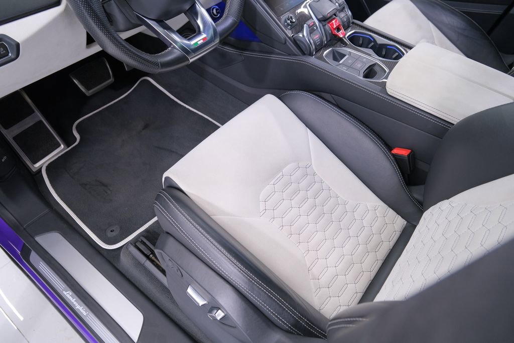 Used 2022 Lamborghini Urus image 29