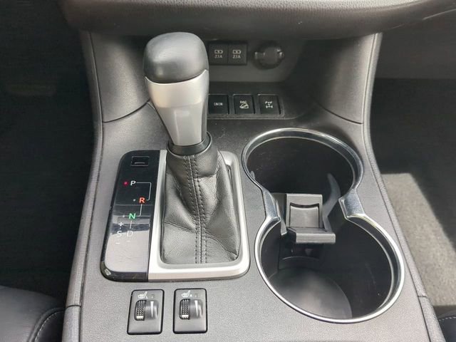Used 2018 Toyota Highlander SE AWD/4WD image 18