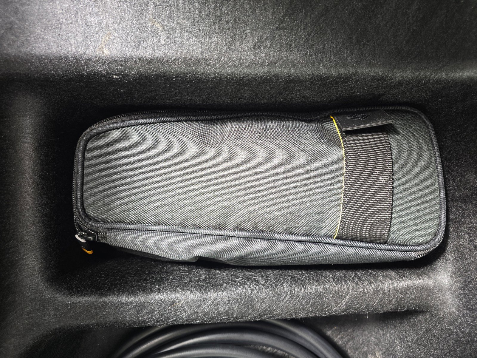 Used 2024 Rivian R1S Adventure AWD/4WD image 34