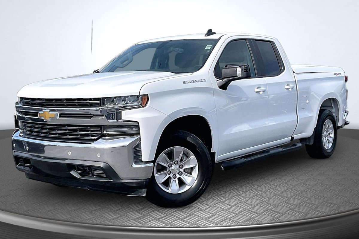 Used 2020 Chevrolet Silverado 1500 LT w/ Convenience Package AWD/4WD image 12