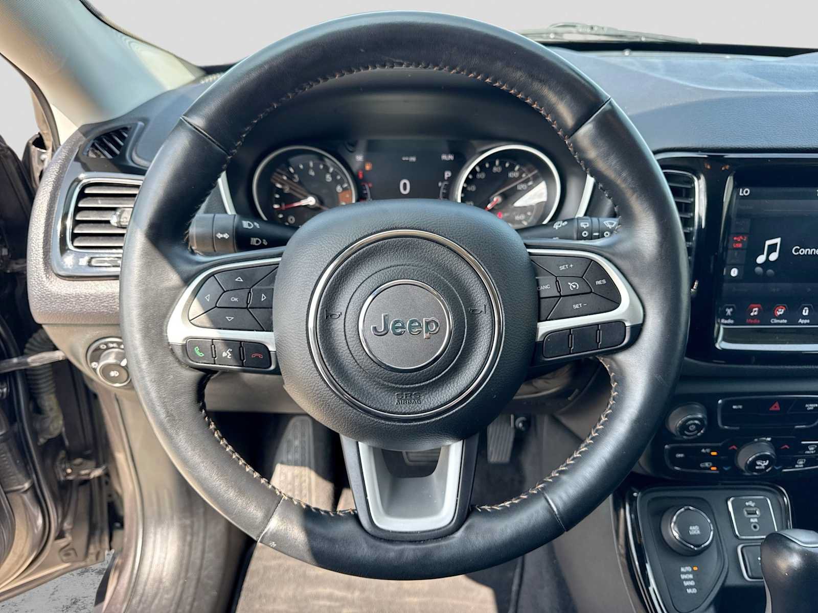 Used 2018 Jeep Compass Limited w/ Navigation Group AWD/4WD image 21