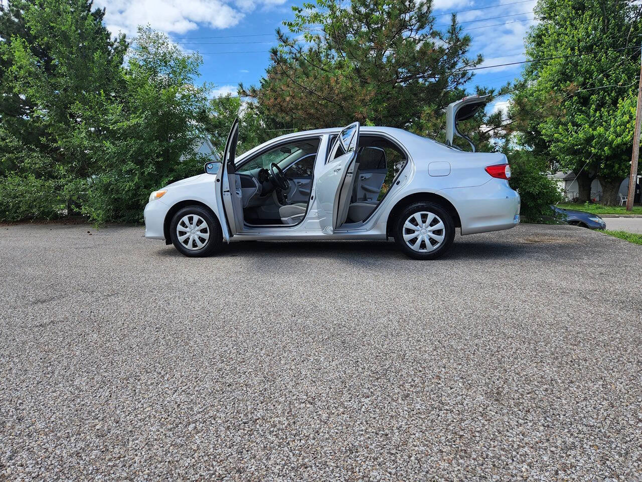 Used 2013 Toyota Corolla L FWD image 9