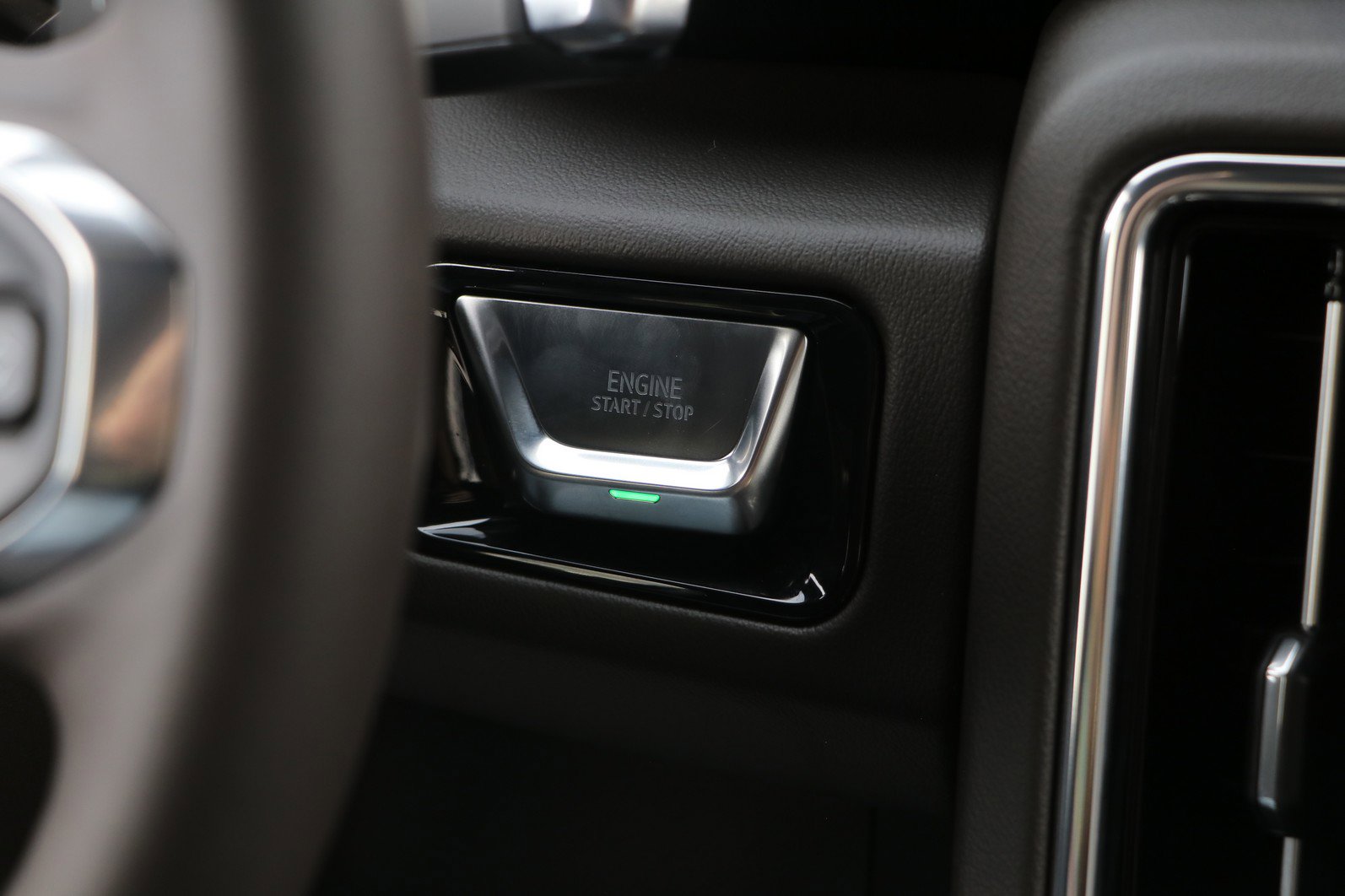 New 2026 GMC Yukon XL Elevation image 23