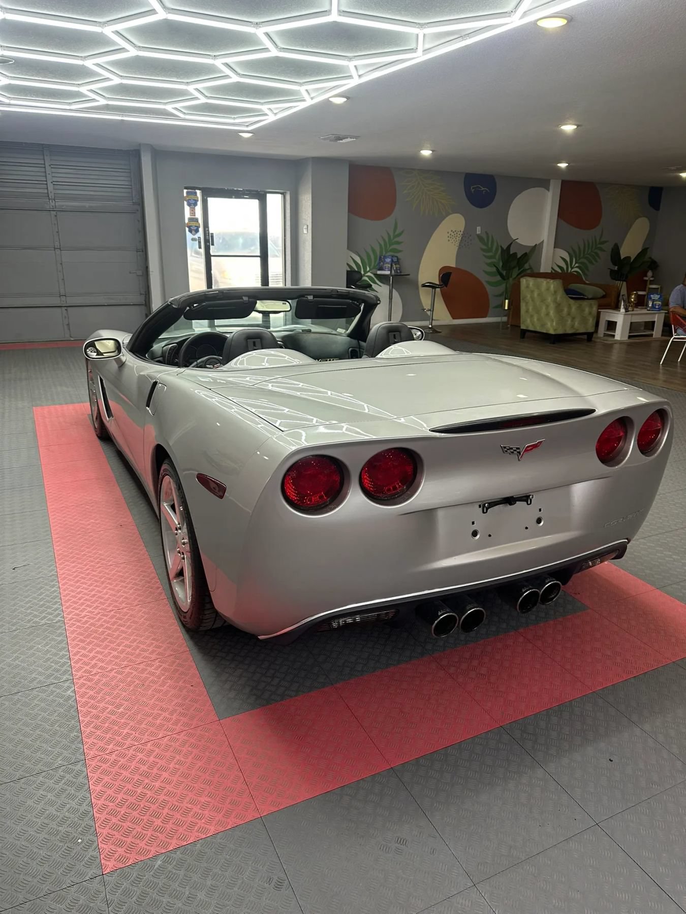 Used 2005 Chevrolet Corvette Convertible w/ Preferred Equipment Group RWD image 15