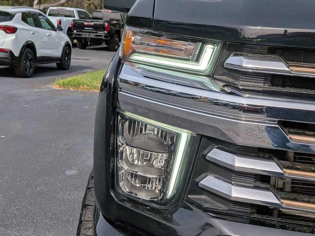 Used 2021 Chevrolet Silverado 2500 High Country w/ Z71 Off-Road Package image 10